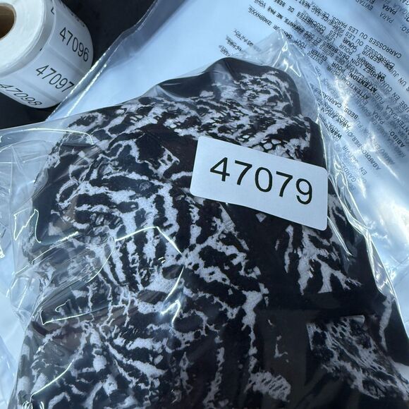 Beige Blouse Women XL Black Geometric Short Sleeve Round Neck Pullover Casual - Picture 8 of 8